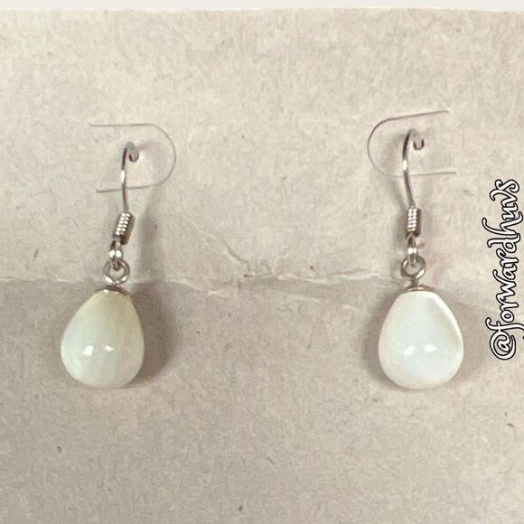 Hand-Made Mother of Pearl Teardrop Earrings - Picture 3 of 7